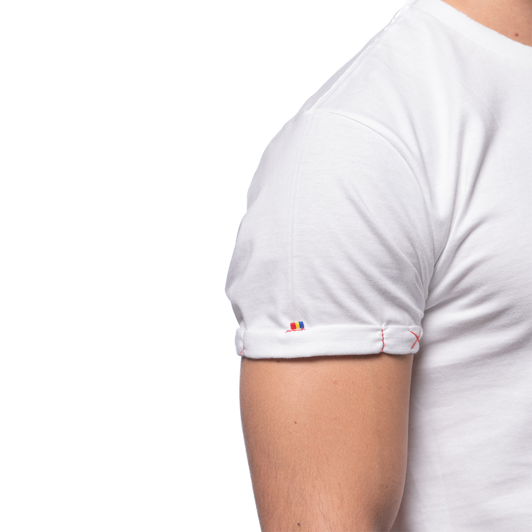 uomo-bianco-detaglio