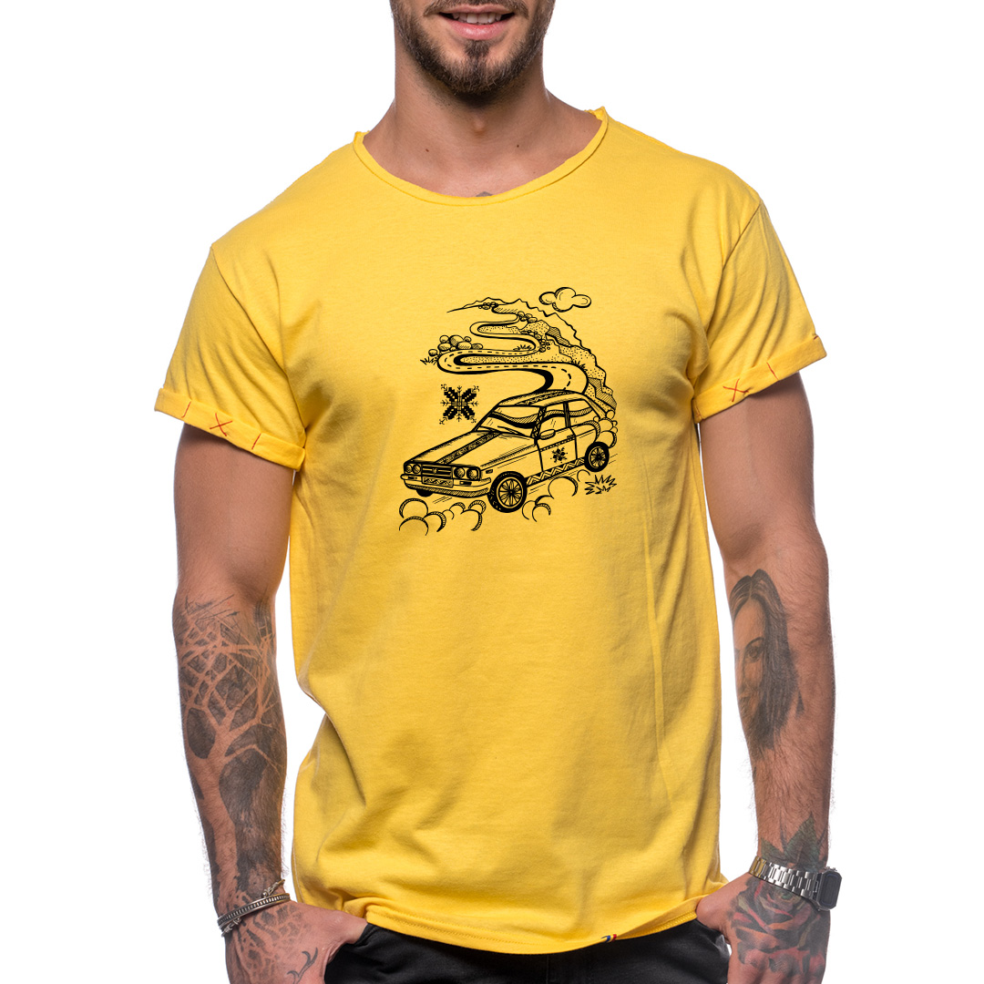 dacia-pe-transalpina-uomo-giallo