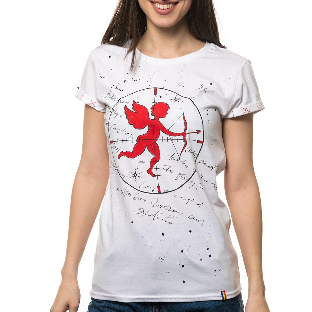 t-shirt-bianco-dipinto-donna-un-fleac-l-am-ciuruit-1