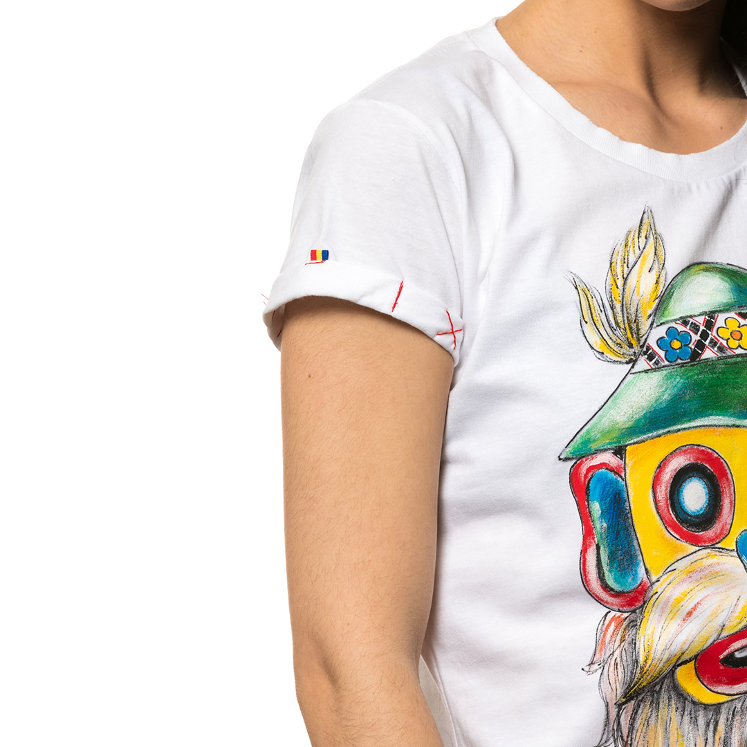 t-shirt-bianco-dipinto-donna-masca-traditionala-oltenia-2-3