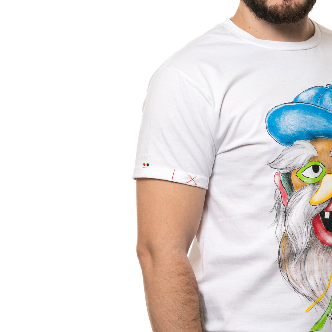 t-shirt-bianco-dipinto-uomo-masca-contemporana-fuyor-2-2