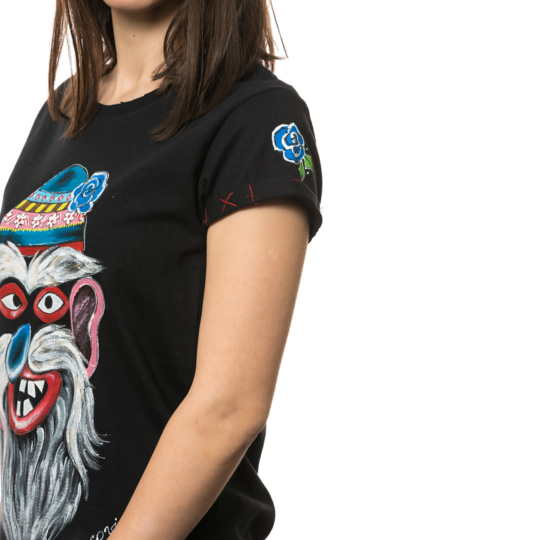 t-shirt-nero-donna-masca-traditionala-bucovina-2-3