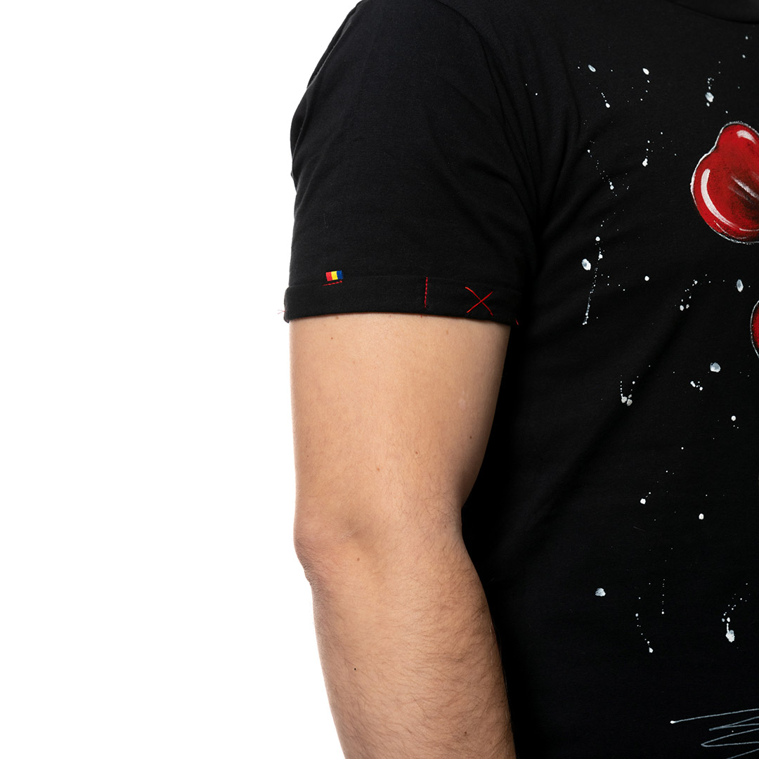 t-shirt-nero-dipinto-uomo-indragosteste-ma-de-tine-2