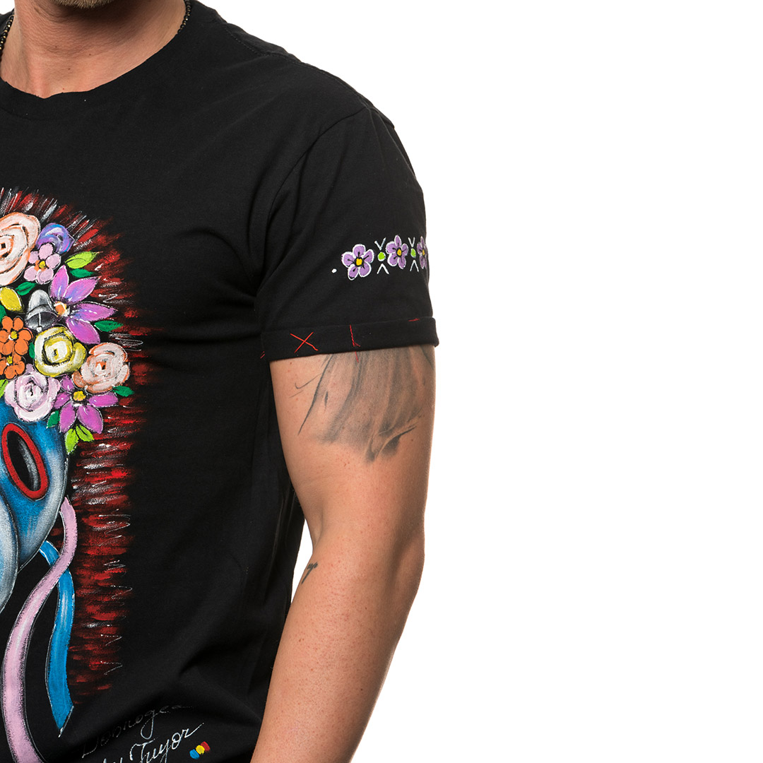 t-shirt-nero-dipinto-uomo-masca-traditionala-dobrogea-2-2