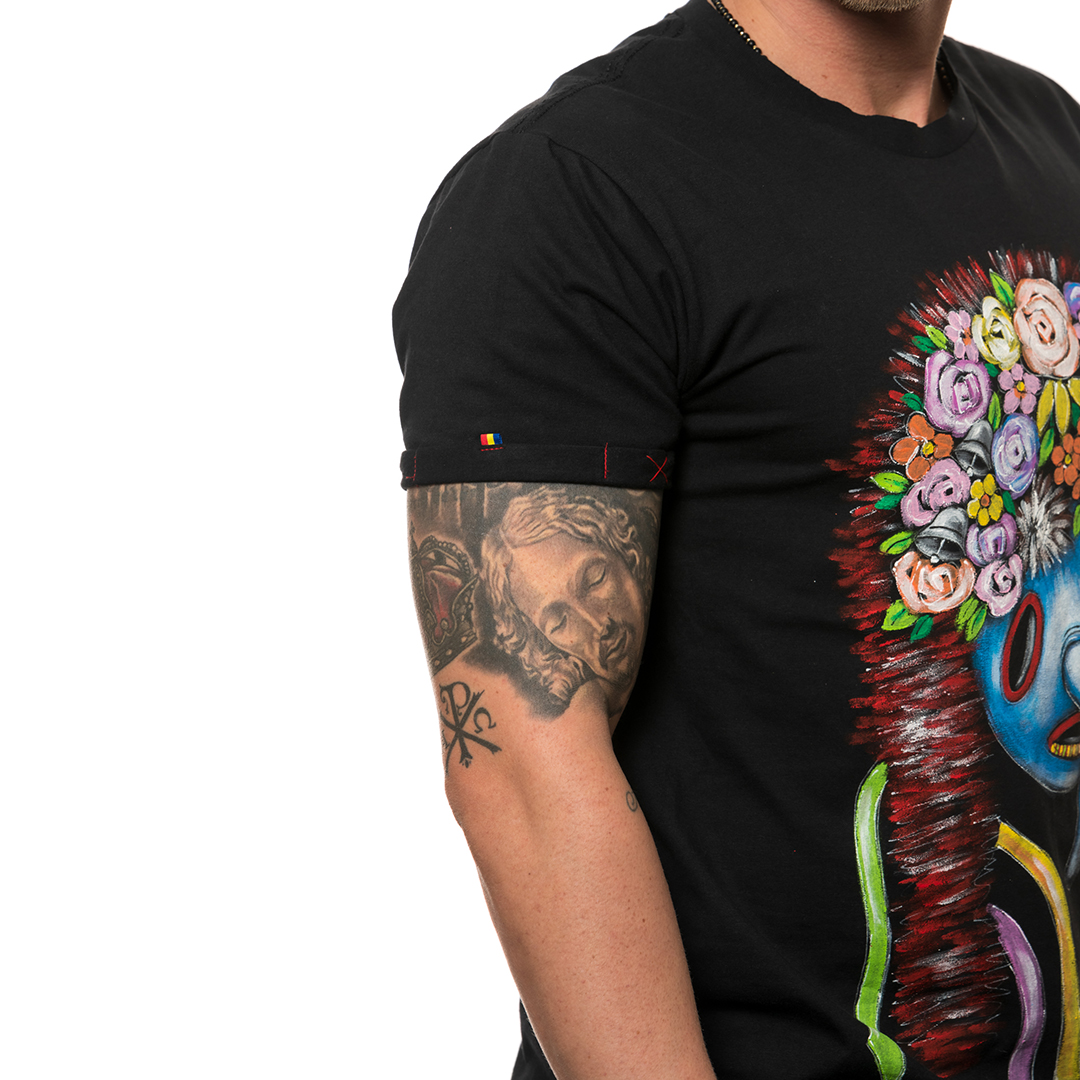 t-shirt-nero-dipinto-uomo-masca-traditionala-dobrogea-2-3