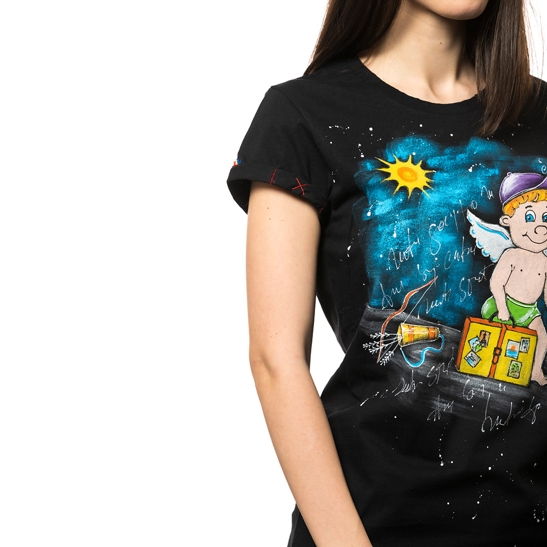 t-shirt-nero-dipinto-donna-cupidon-ia-vacanta-2