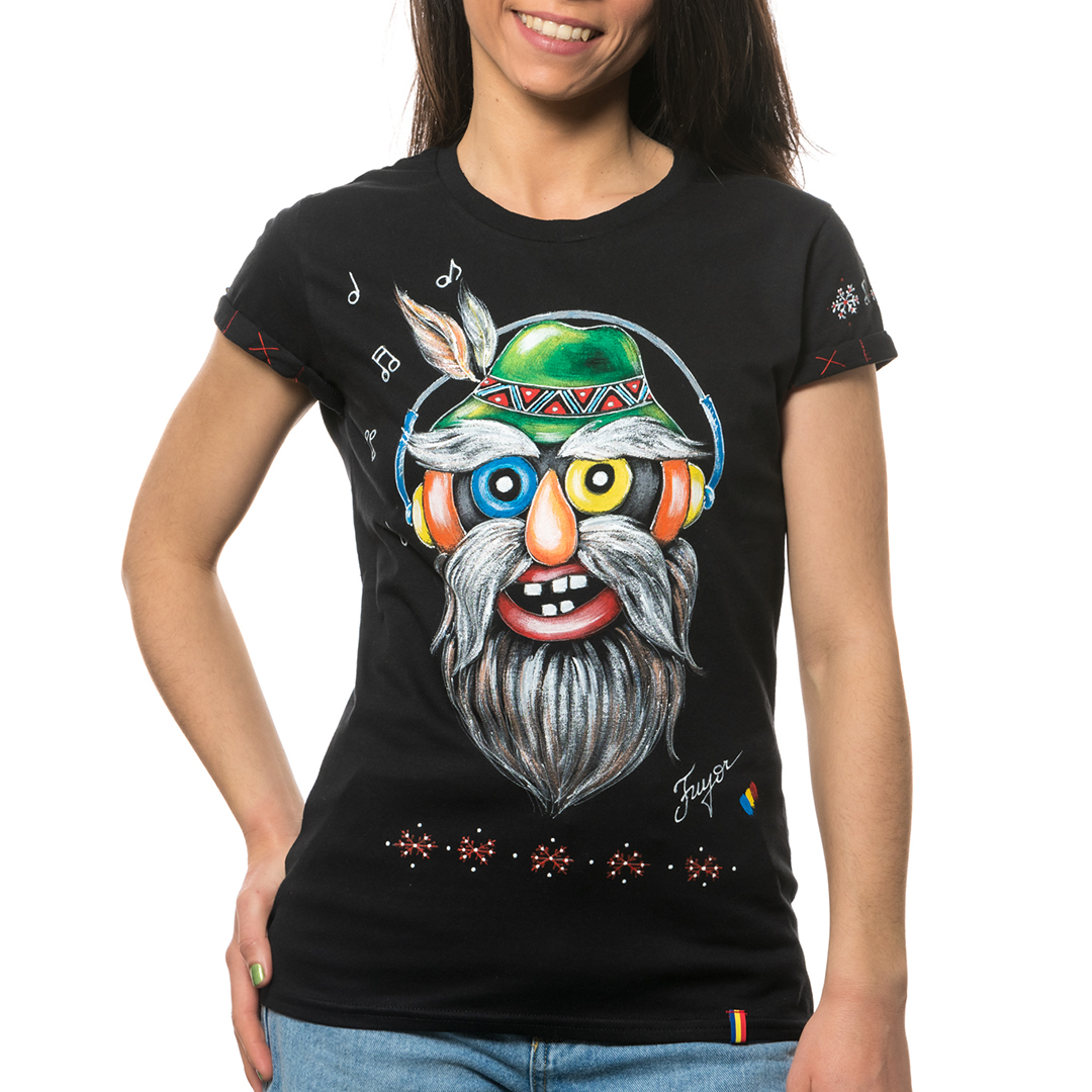 painted-t-shirt-black-woman-contemporary-mask-fuyor-1-1