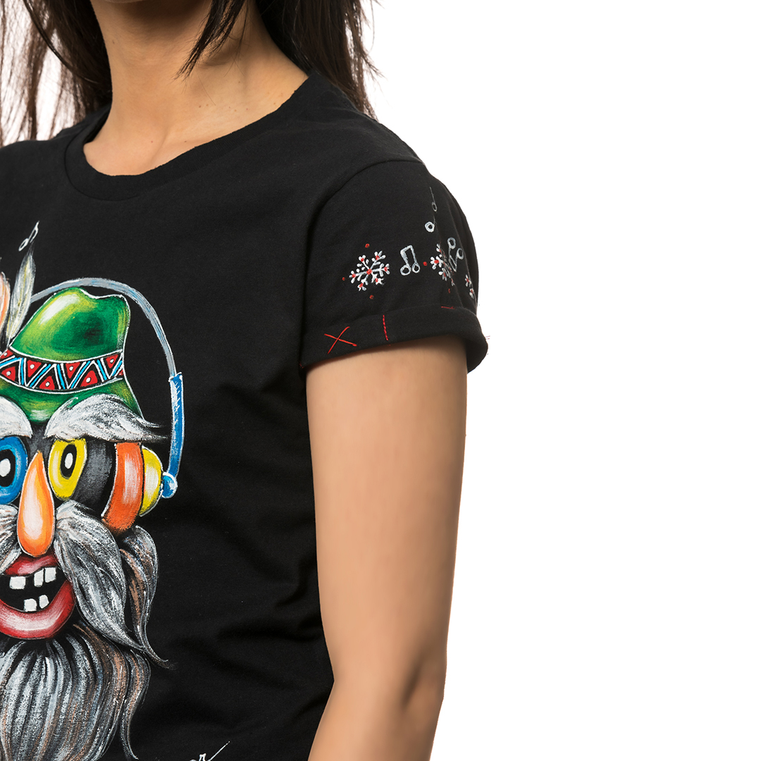 painted-t-shirt-black-woman-contemporary-mask-fuyor-1-3