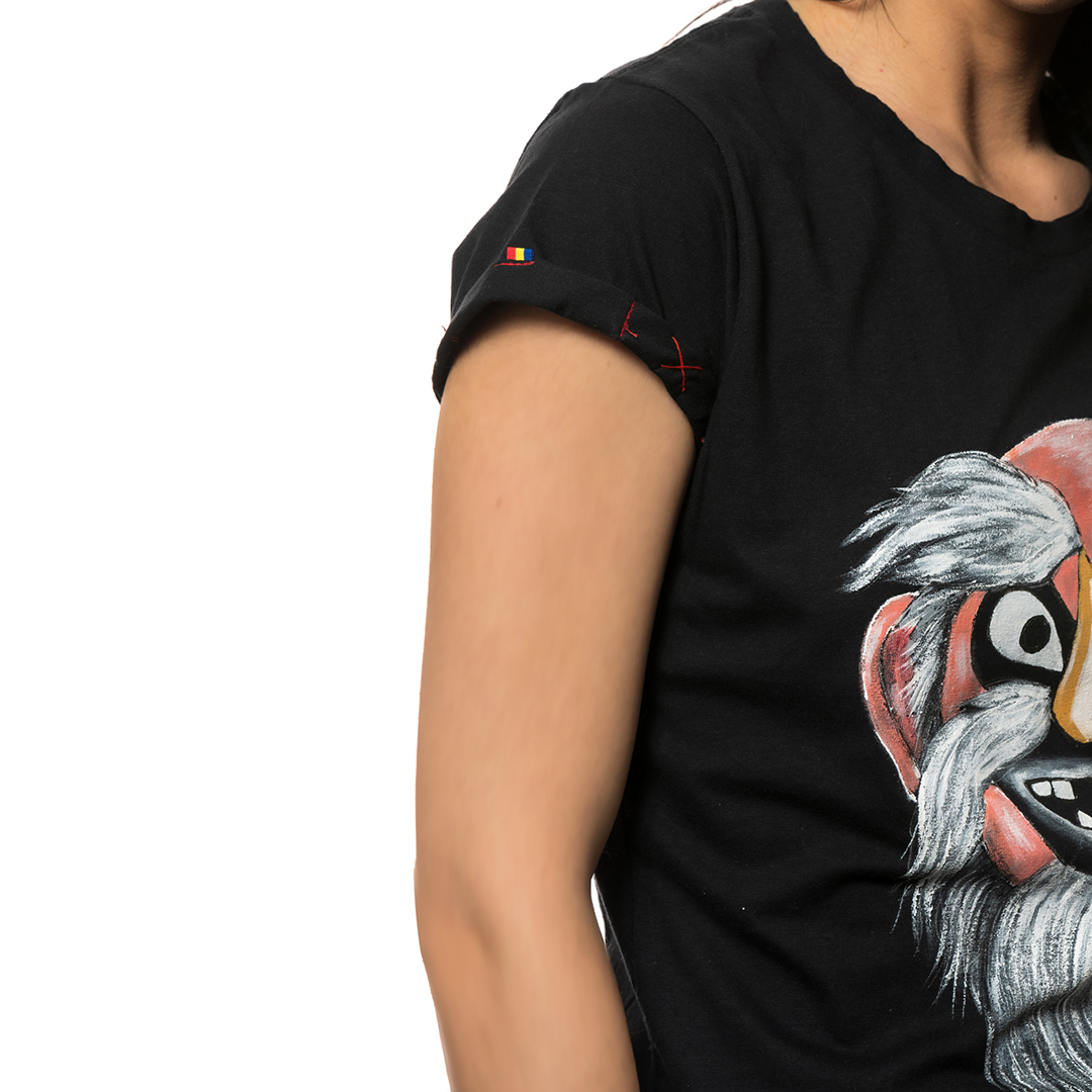 t-shirt-nero-dipinto-donna-masca-traditionala-bucovina-1-2