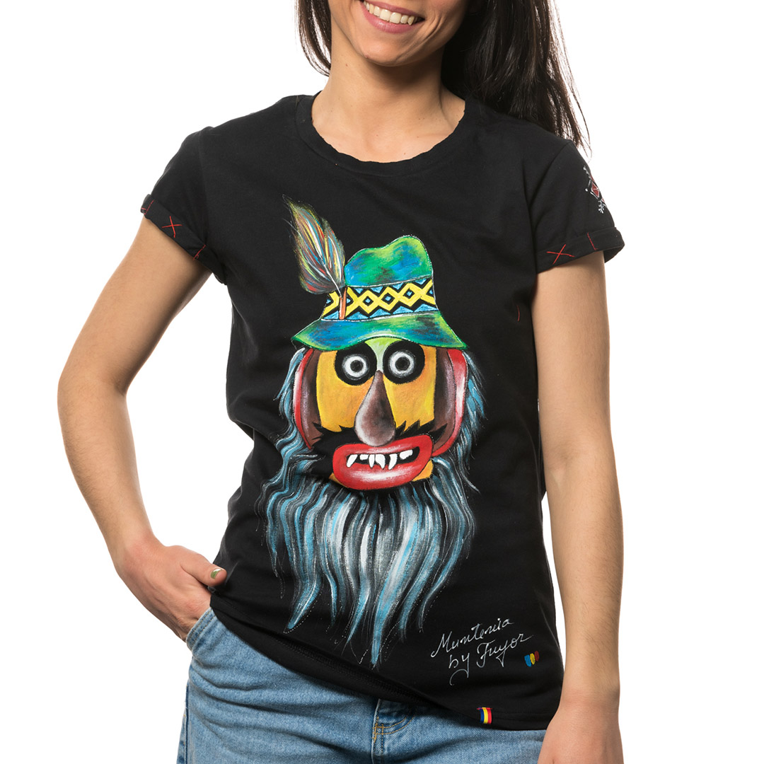 t-shirt-nero-dipinto-donna-masca-traditionala-muntenia-2-1