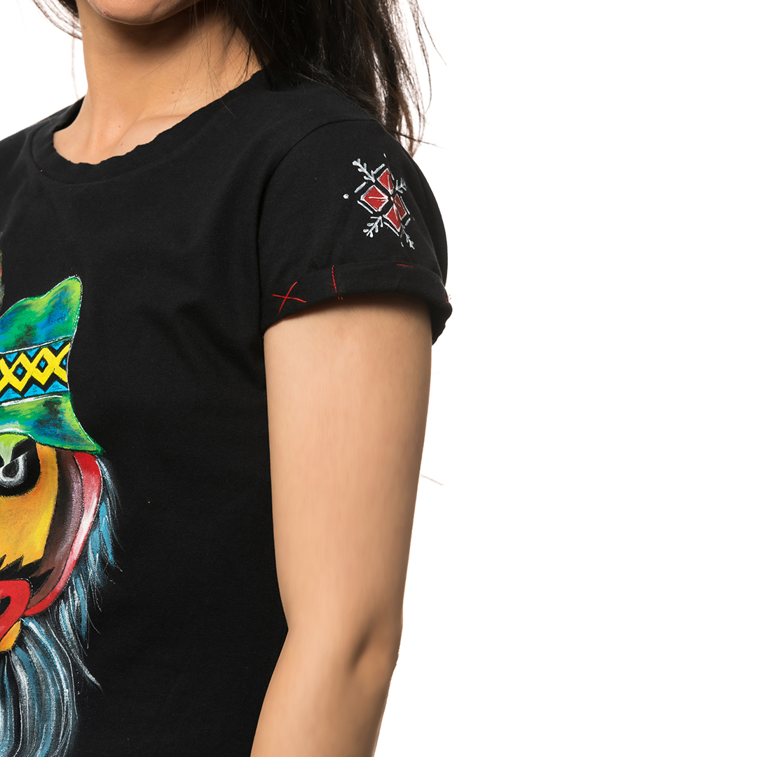t-shirt-nero-dipinto-donna-masca-traditionala-muntenia-2-3