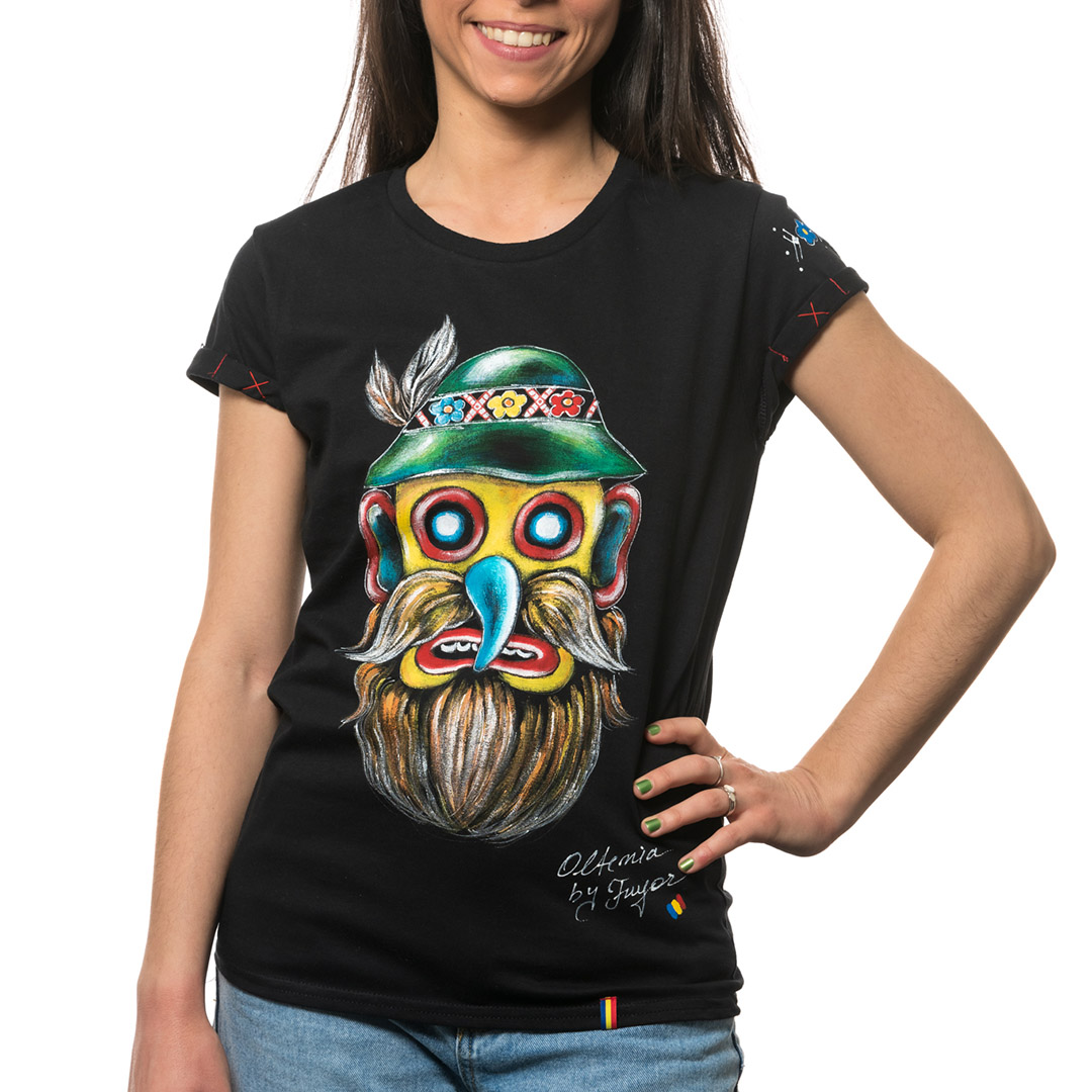 t-shirt-nero-dipinto-donna-masca-traditionala-oltenia-2-1