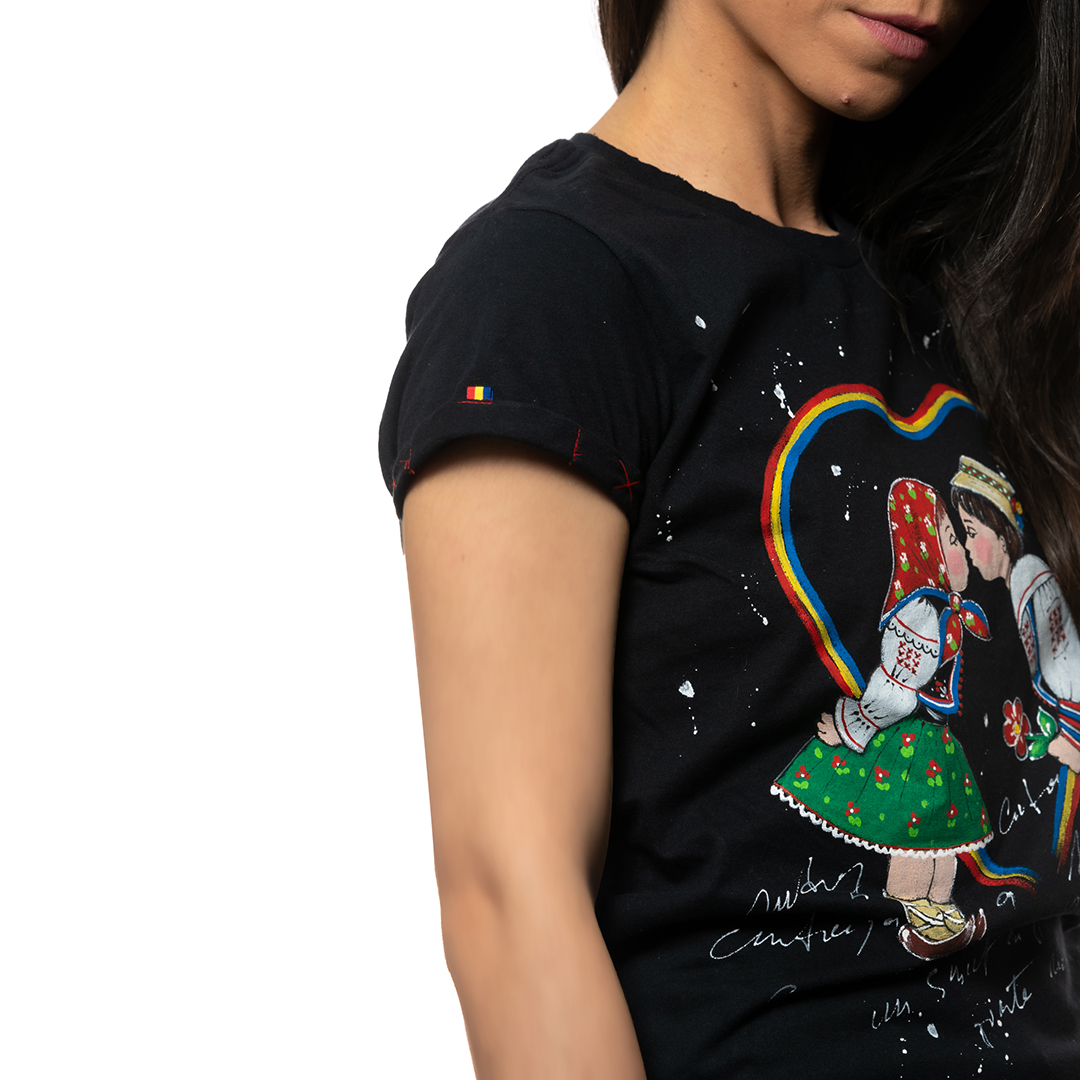 t-shirt-nero-dipinto-donna-te-sarut-de-dragobete-2